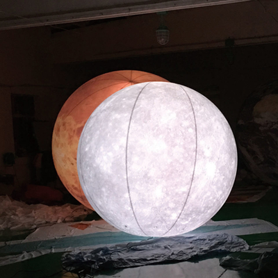 Customized Logo Riesen aufblasbarer Ballon Fliegende Led Licht Helium aufblasbare Flagge Ballon