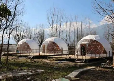 Luxus-Igloo-Glamping-Resort Geodäsische Kuppelzelt
