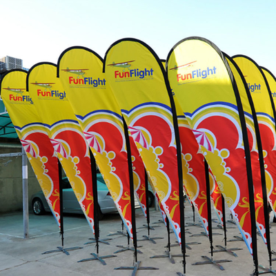 Outdoor-Fliegerbanner-Promotion kundenspezifisch gedruckte Werbemesser-Typ Tränenflagge Bali Bogen Strandflagge mit Kors-Basis